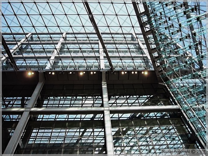 Glass&Steel460978441